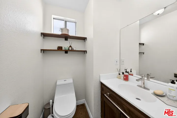 9034 Willis Avenue 14, Los Angeles, California 91402
