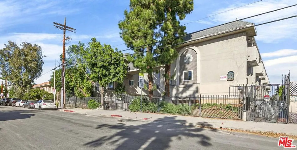 9034 Willis Avenue 14, Los Angeles, California 91402