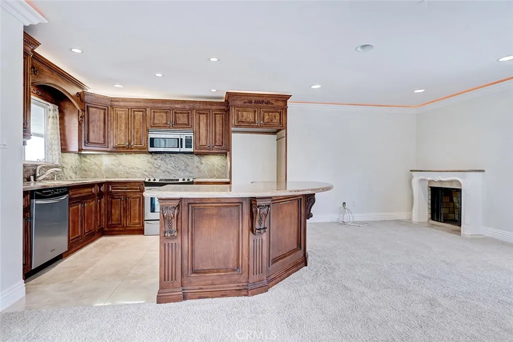 Open Kitchen