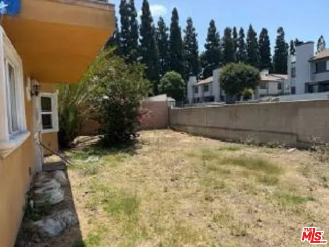 802 E Penrod Drive, Carson, California 90746