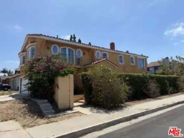 802 E Penrod Drive, Carson, California 90746