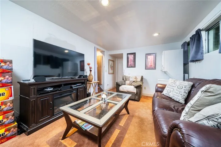682 Buckingham, Lake Arrowhead, California 92352