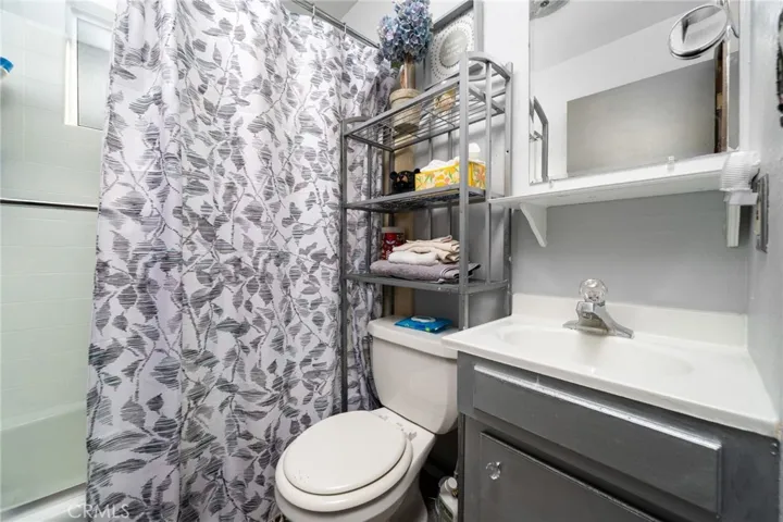 682 Buckingham, Lake Arrowhead, California 92352