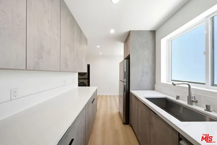 333 6th Avenue B, Venice, California 90291