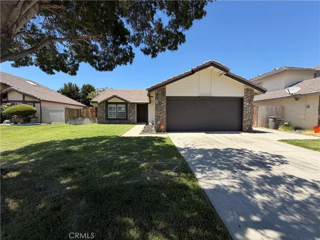 23521 Via Chantilly, Valencia, California 91355