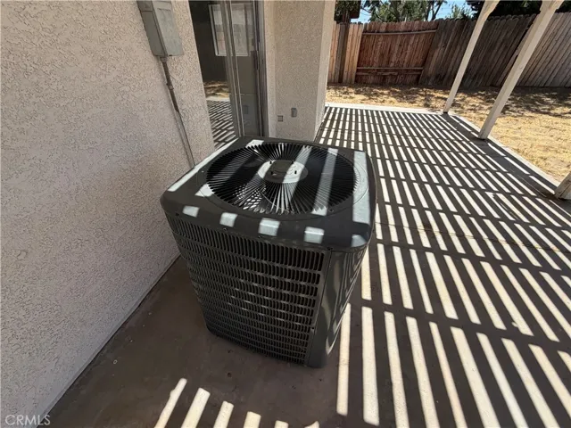 23521 Via Chantilly, Valencia, California 91355