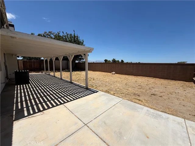 23521 Via Chantilly, Valencia, California 91355