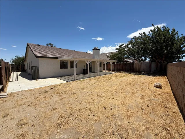 23521 Via Chantilly, Valencia, California 91355