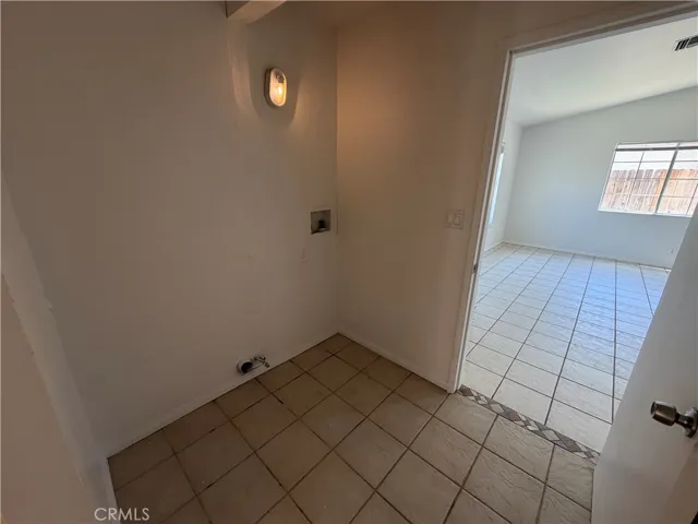 23521 Via Chantilly, Valencia, California 91355