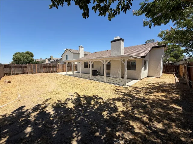 23521 Via Chantilly, Valencia, California 91355