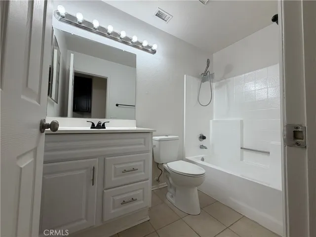 23521 Via Chantilly, Valencia, California 91355