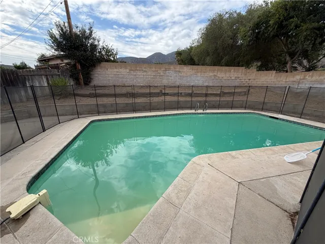 378 W 53rd Street, San Bernardino, California 92407