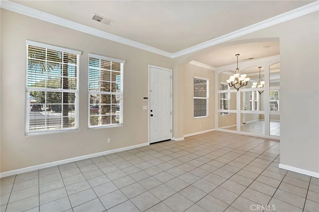 2579 Warner Avenue, Clovis, California 93611 — photo 5