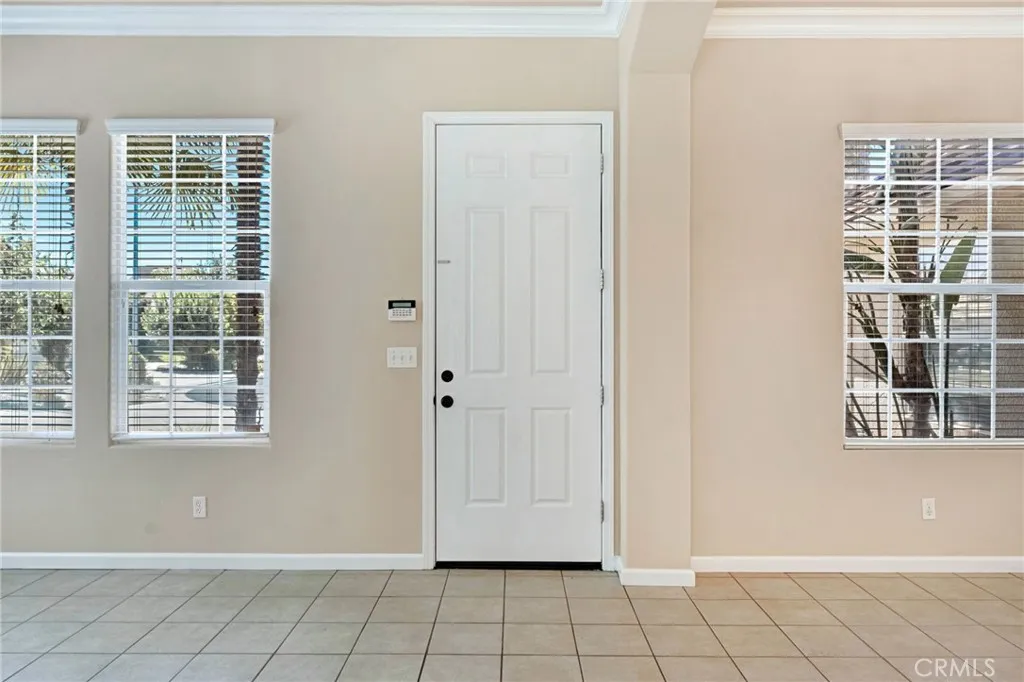 2579 Warner Avenue, Clovis, California 93611 — photo 4