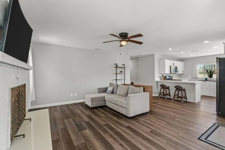 6729 Broadway, San Diego, California 92114