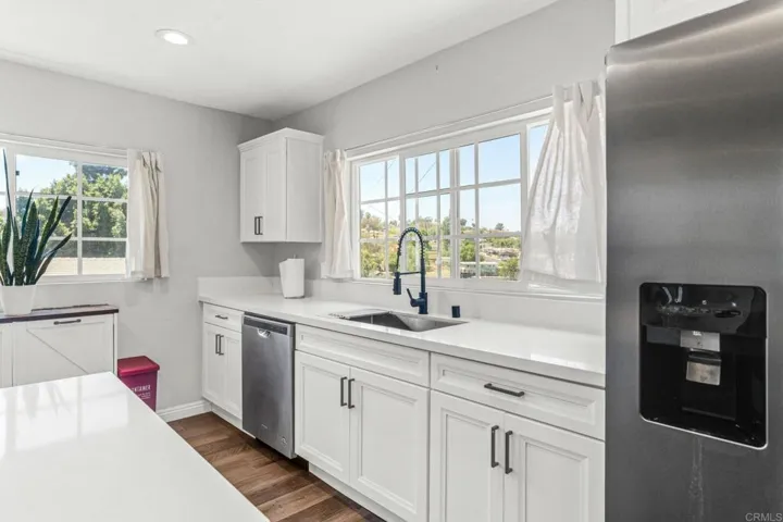 6729 Broadway, San Diego, California 92114