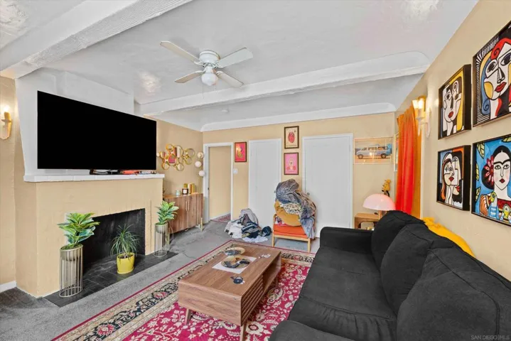 3562 Orange Ave, Long Beach, California 90807