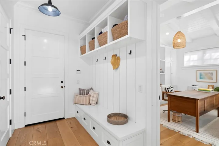 460 Santa Ana Avenue, Newport Beach, California 92663