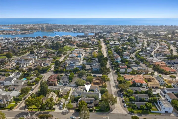 460 Santa Ana Avenue, Newport Beach, California 92663