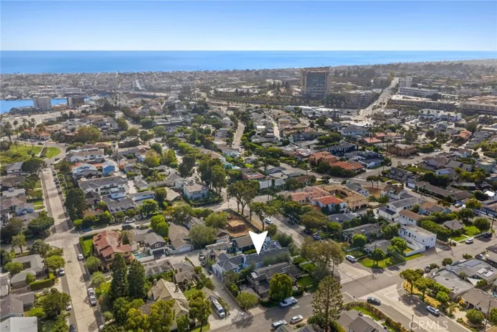 460 Santa Ana Avenue, Newport Beach, California 92663