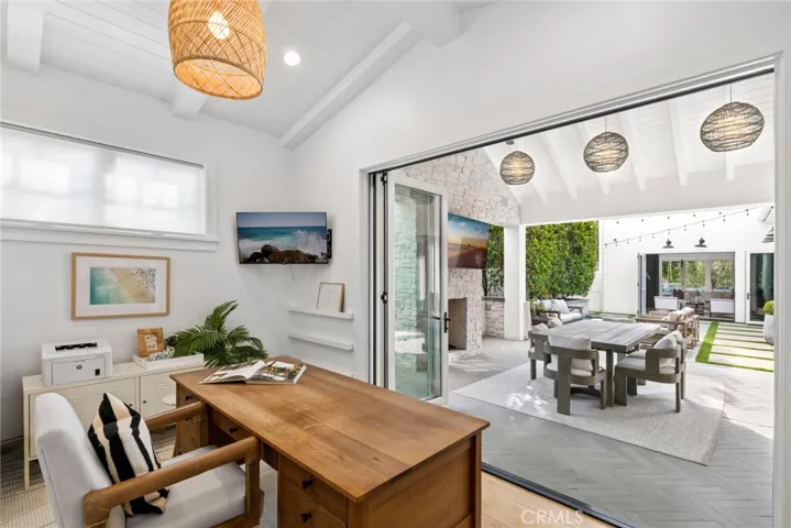 460 Santa Ana Avenue, Newport Beach, California 92663