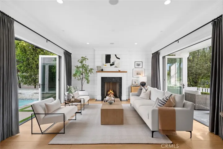 460 Santa Ana Avenue, Newport Beach, California 92663