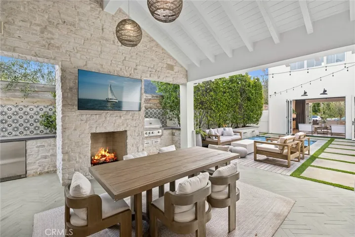 460 Santa Ana Avenue, Newport Beach, California 92663