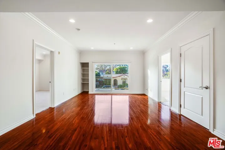 3328 Oakhurst Avenue 110, Los Angeles, California 90034