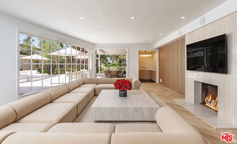 702 N Beverly Drive, Beverly Hills, California 90210