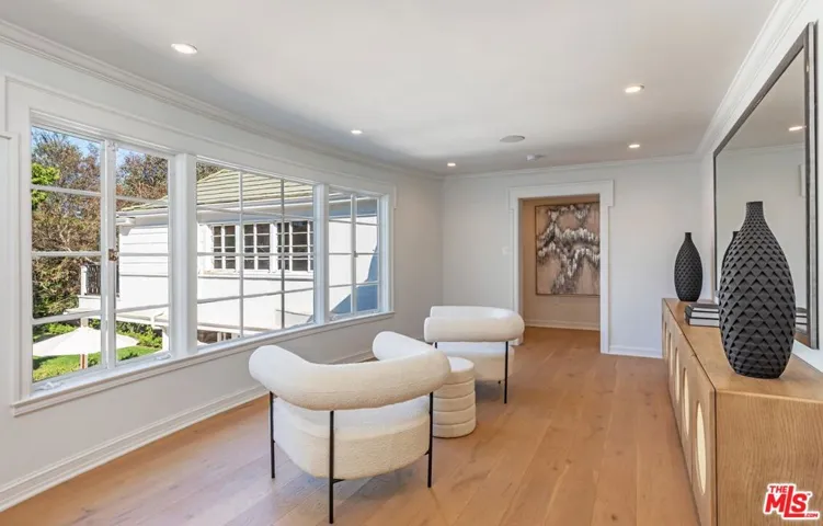 702 N Beverly Drive, Beverly Hills, California 90210