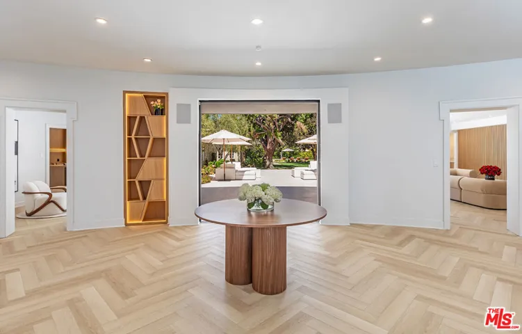 702 N Beverly Drive, Beverly Hills, California 90210