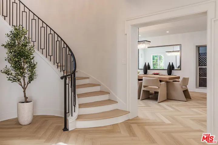 702 N Beverly Drive, Beverly Hills, California 90210