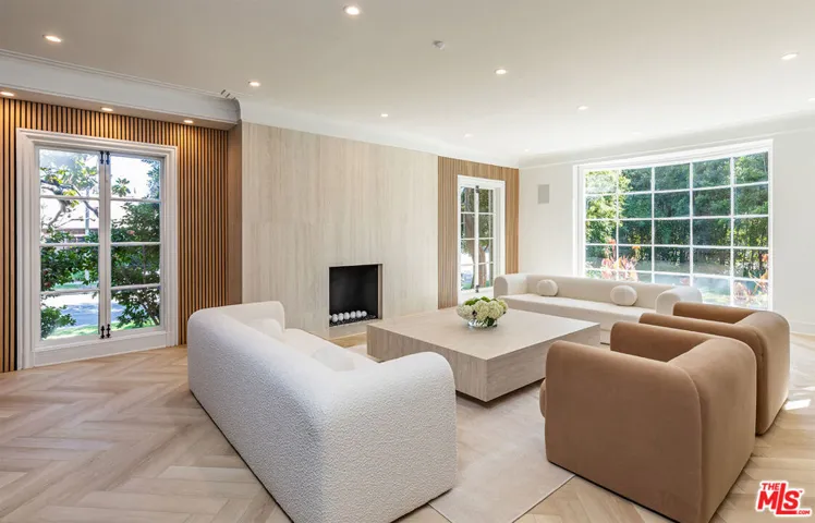 702 N Beverly Drive, Beverly Hills, California 90210