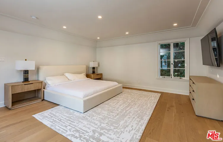 702 N Beverly Drive, Beverly Hills, California 90210