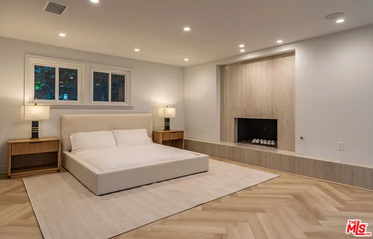 702 N Beverly Drive, Beverly Hills, California 90210