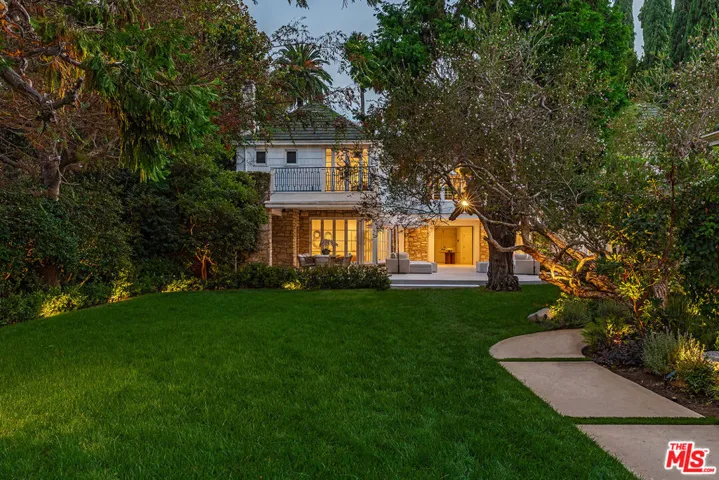 702 N Beverly Drive, Beverly Hills, California 90210