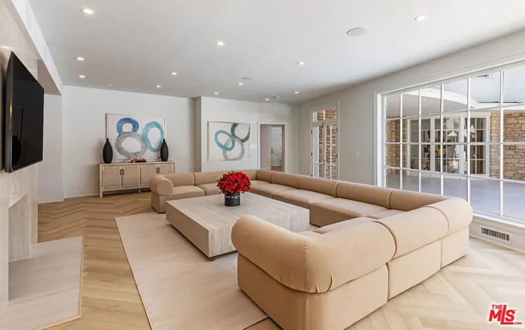 702 N Beverly Drive, Beverly Hills, California 90210