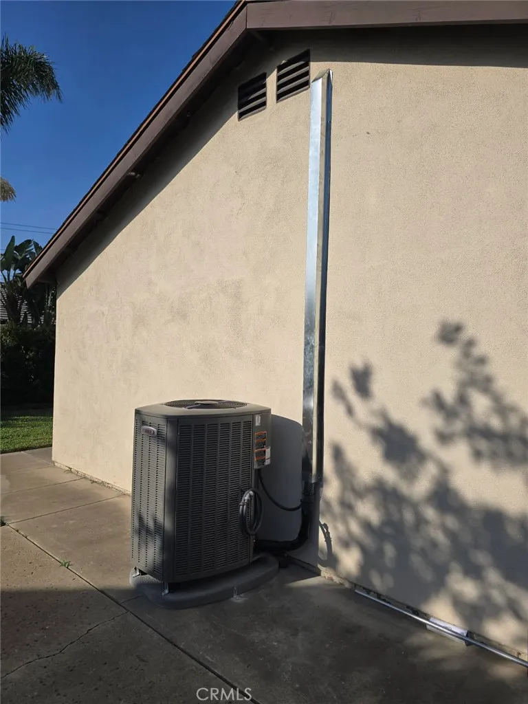 1110 Burns Avenue, Santa Ana, California 92707 — photo 5