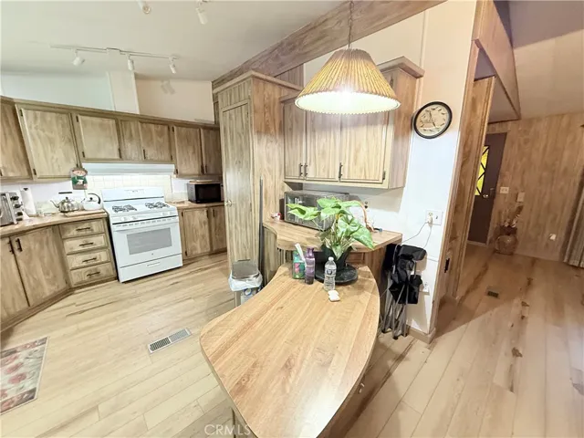 1456 Philadelphia 427, Ontario, California 91761