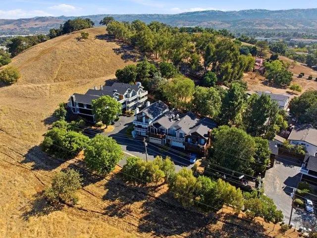 17070 Viewcrest Lane, Morgan Hill, California 95037