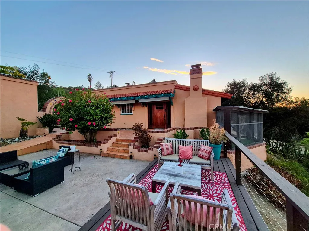 16211 Highland Valley Rd
