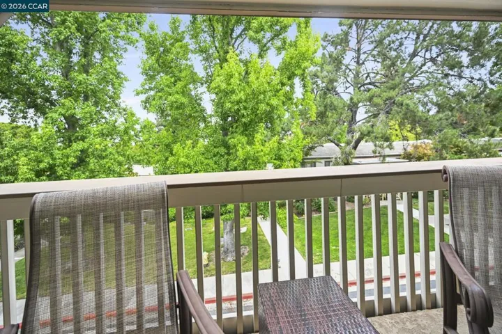 1525 Canyonwood Ct 3, Walnut Creek, California 94595
