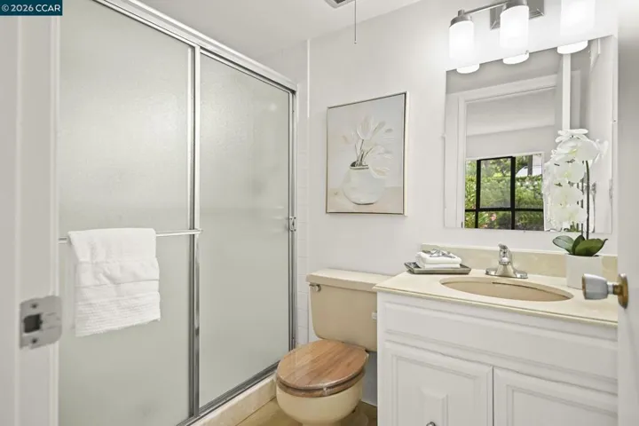 1525 Canyonwood Ct 3, Walnut Creek, California 94595