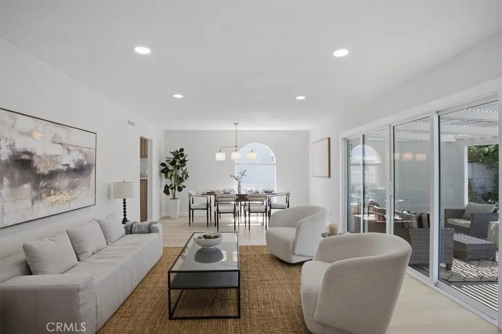 15852 Bryant Street, North Hills, California 91343 — photo 4