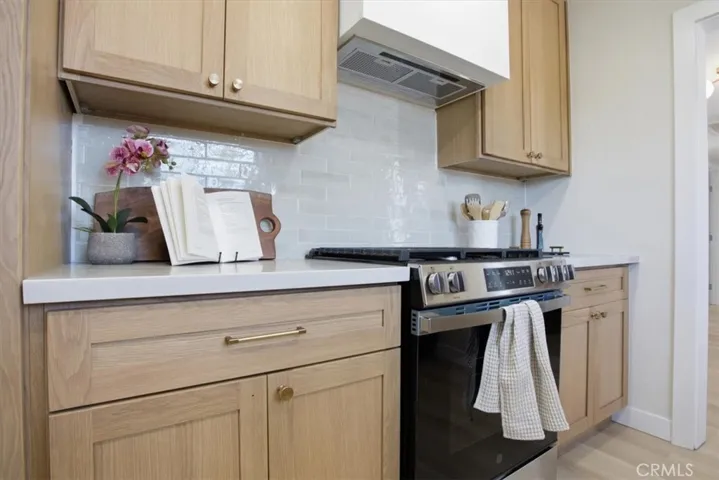15852 Bryant Street, North Hills, California 91343