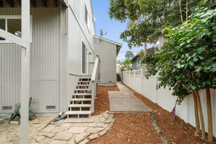 530 Clubhouse Drive, Aptos, California 95003