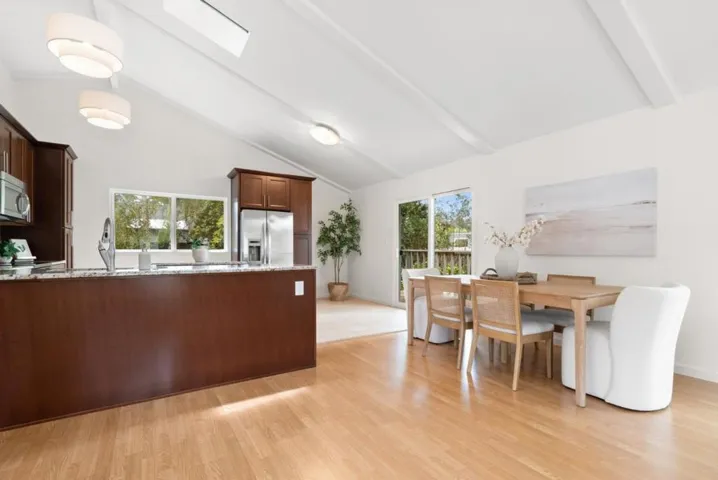 530 Clubhouse Drive, Aptos, California 95003