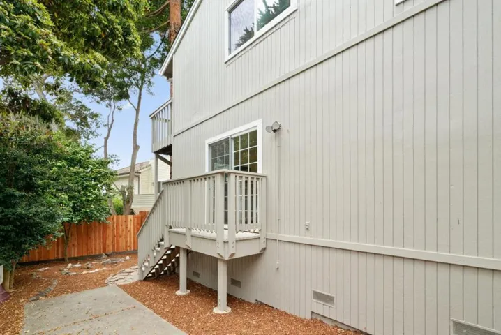 530 Clubhouse Drive, Aptos, California 95003