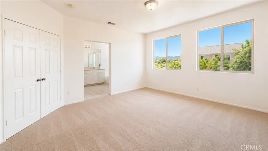 2324 E Newgrove, Lancaster, California 93535