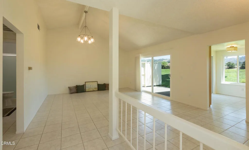 8 44159 Village 44 (Camarillo CA)